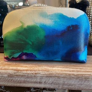 La mer cosmetic pouch